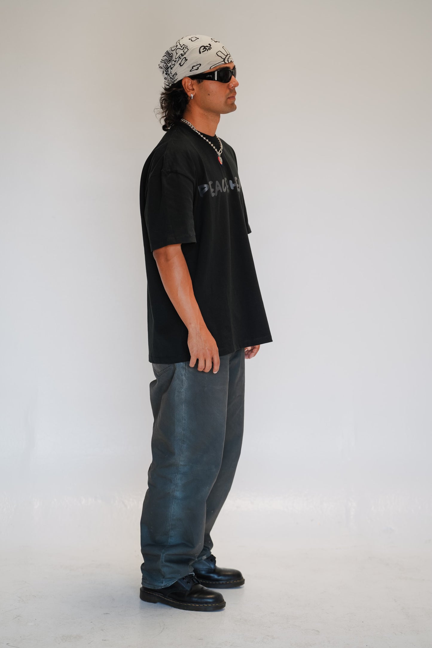 PEACE MAN CAN TEE!¡ BLACK